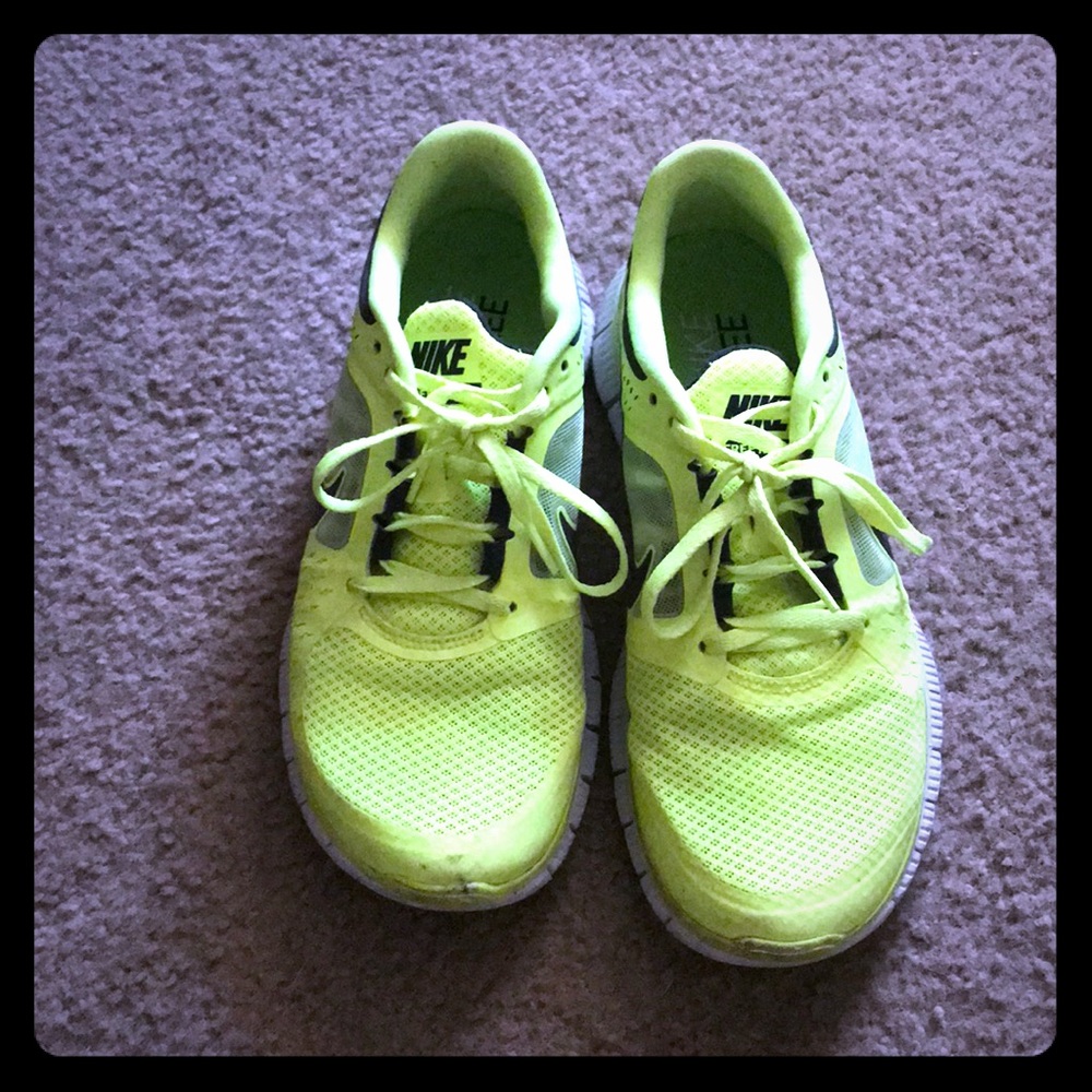 Nike Free Runs running shoes